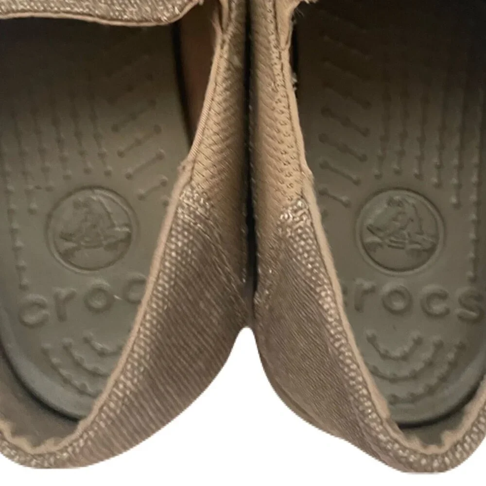 Crocs Santa Cruz II Loafers Youth Size J1 Unisex Khaki Slip on Shoes